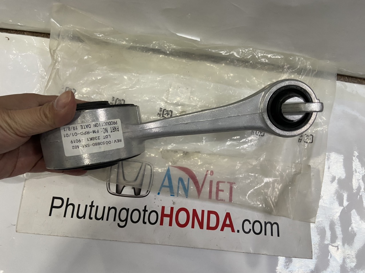 Chân máy xe Honda CIVIC